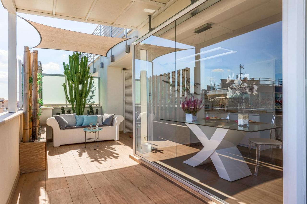 Penthouse With A Panoramic Rooftop In Trastevere With Seasonally Jacuzzi Ρώμη Εξωτερικό φωτογραφία