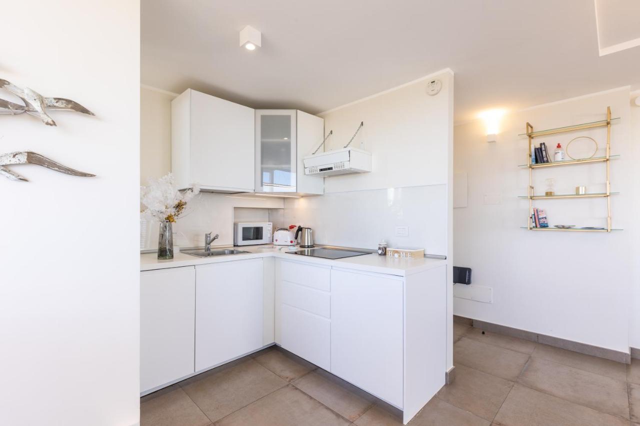 Penthouse With A Panoramic Rooftop In Trastevere With Seasonally Jacuzzi Ρώμη Εξωτερικό φωτογραφία